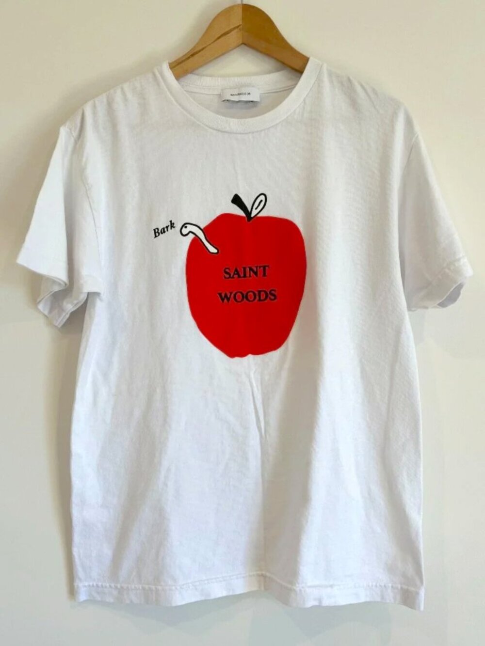 Saintwoods White "Bark" Apple Graphic Print Crewneck T-Shirt Size Medium